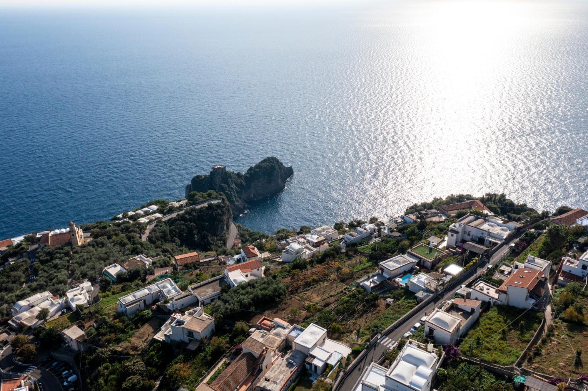 Villa Miramare, Piscina E Parcheggio A Conca Dei Marini Exterior foto