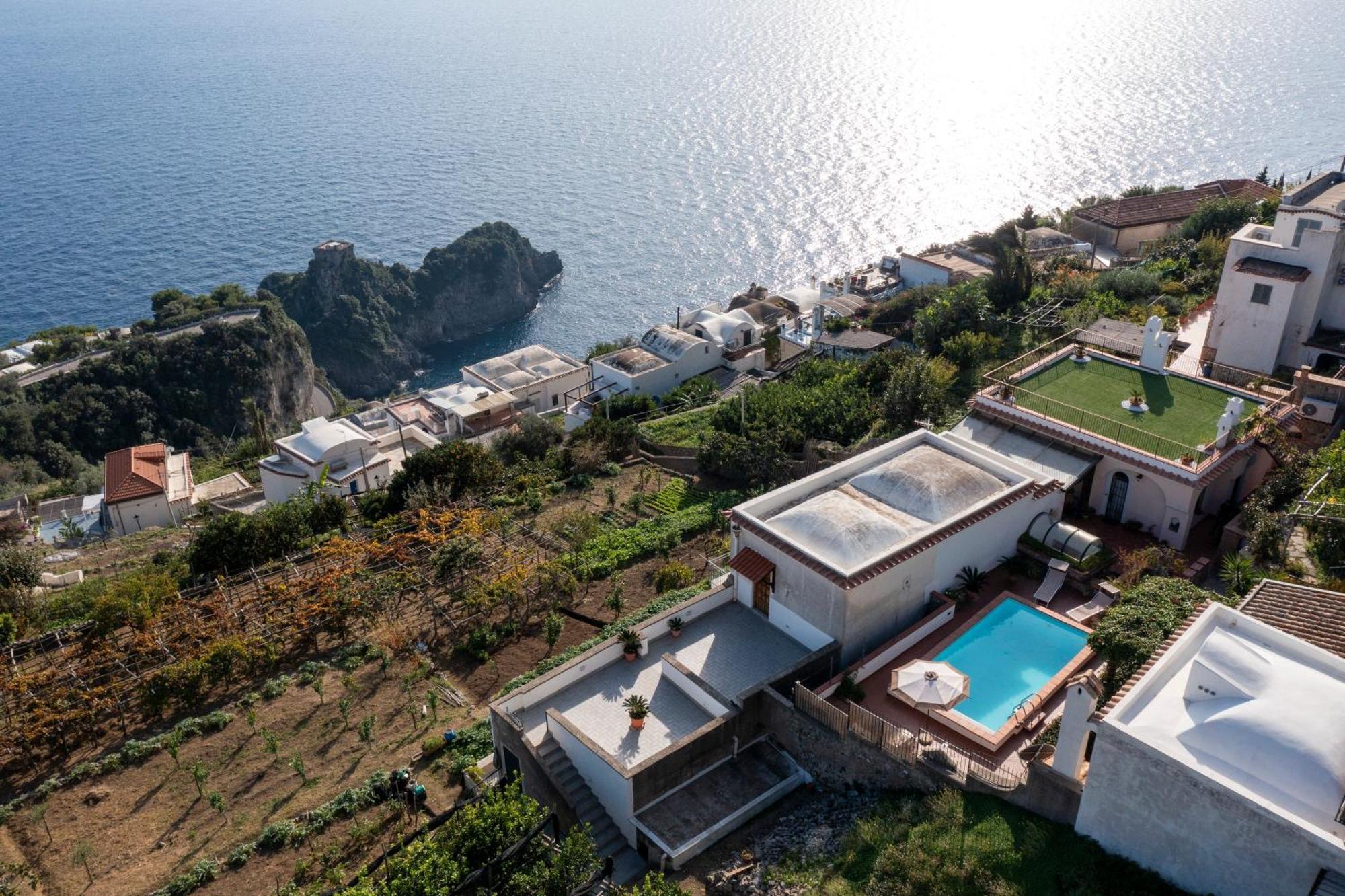 Villa Miramare, Piscina E Parcheggio A Conca Dei Marini Exterior foto